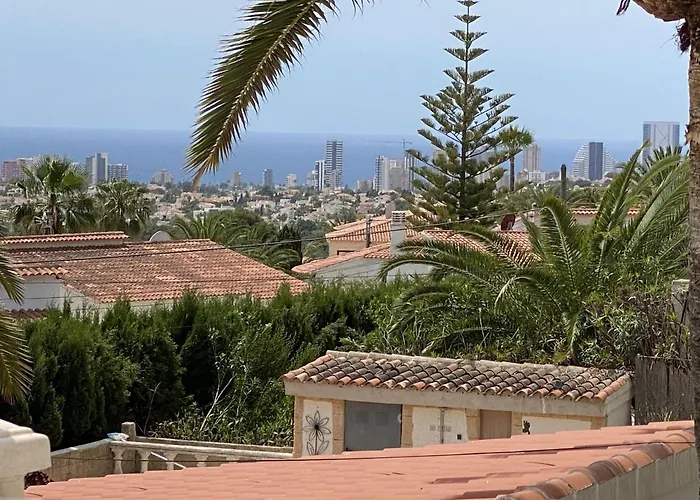 Emilia 8 Pax Villa *