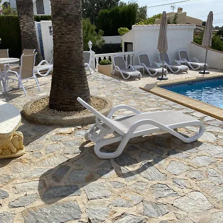 Emilia 8 Pax Villa *