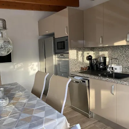 Villa Emilia 8 Pax *