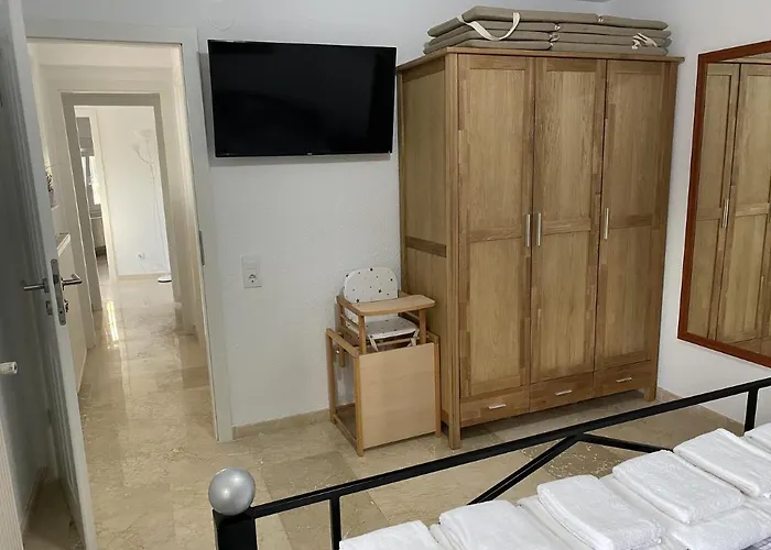 Emilia 8 Pax * Кальпе