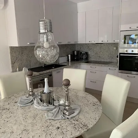 Villa Emilia 8 Pax